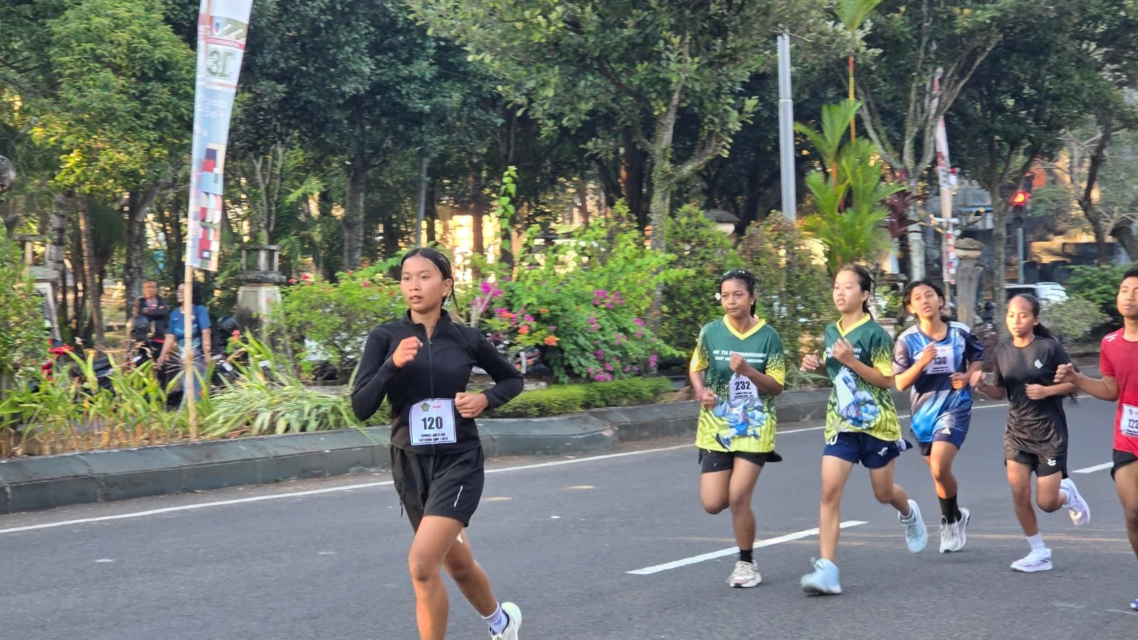 416 Pelajar Ramaikan Lomba Lari 8K Semarak Jembrana, Kobarkan Sportivitas Sambut HUT ke-131 Kota Negara