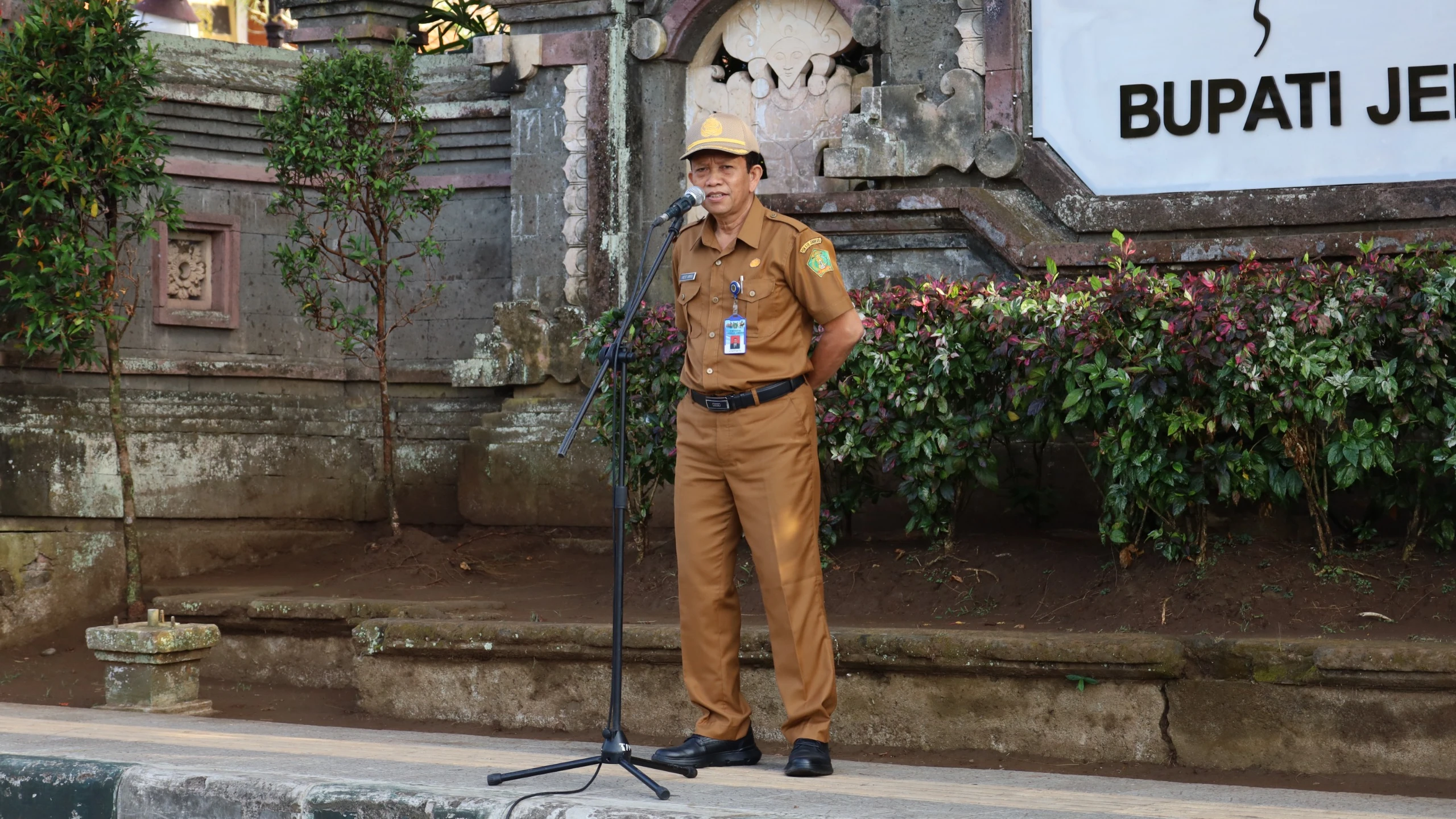 Apel Koordinasi Pemkab Jembrana Tekankan Pembangunan Sekolah Rakyat, Meritokrasi, dan Kesiapan APBD Perubahan