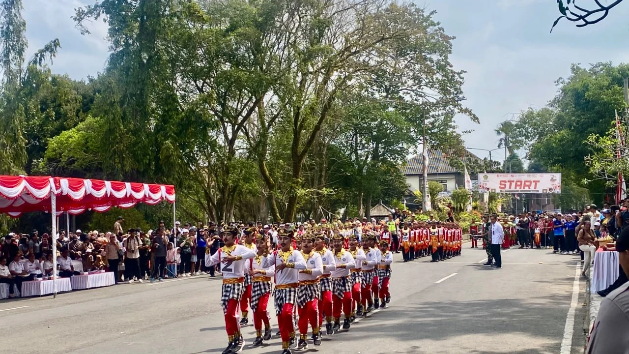 Semarak Kemerdekaan, Gerak Jalan Kreasi Tingkat SD Meriahkan Kota Negara