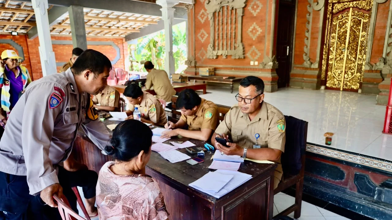 Tingkatkan Akurasi Data Bansos, ASN Pemkab Jembrana Turun Langsung Mendata Perlinsos.